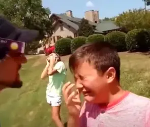 La verdad del video del niño que quedó ciego durante el eclipse solar por verlo sin lentes