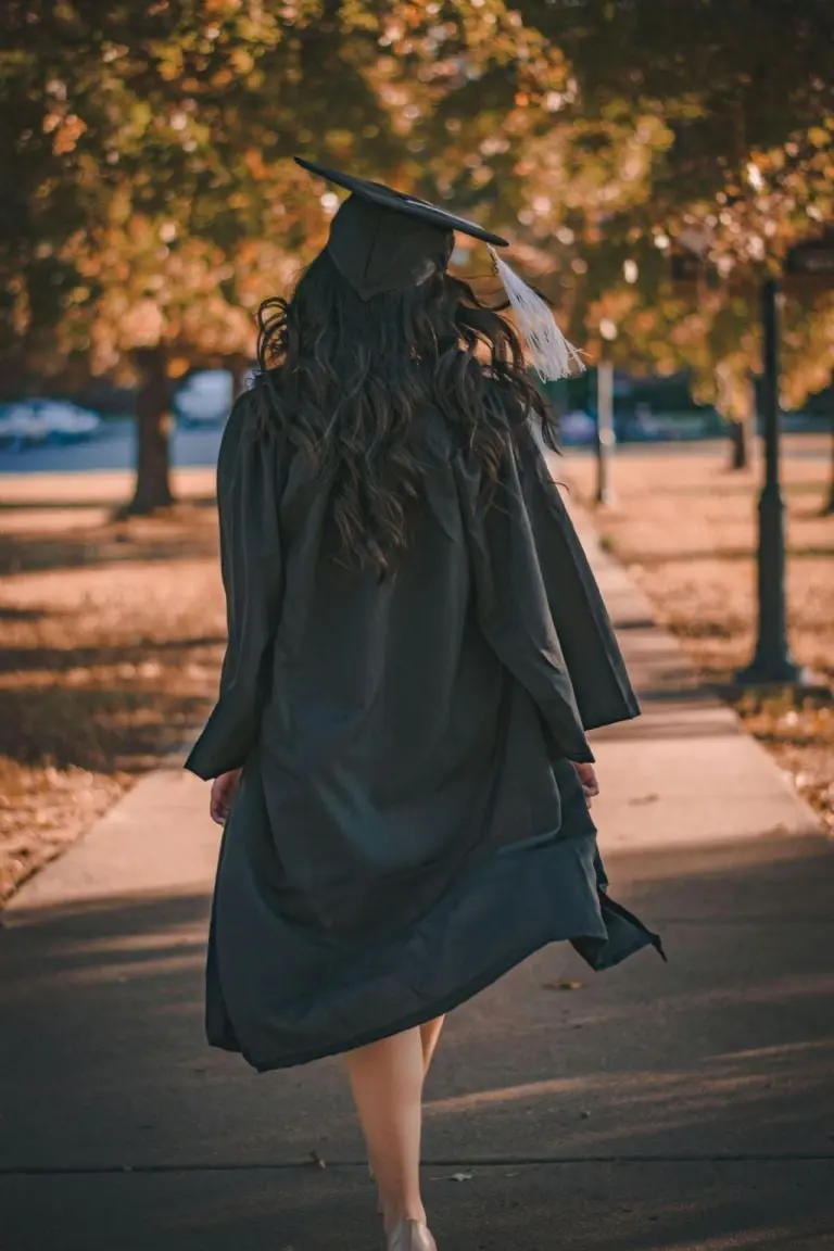 Adiós a las tesis: universidades en México donde ya no se requiere para titularse