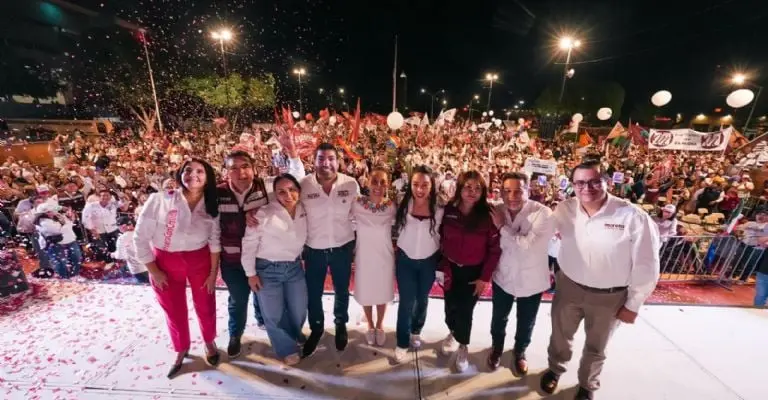 Claudia Sheinbaum fue acompañada por varios lideres de su partido. Foto: Cortesía Claudia Sheinbaum