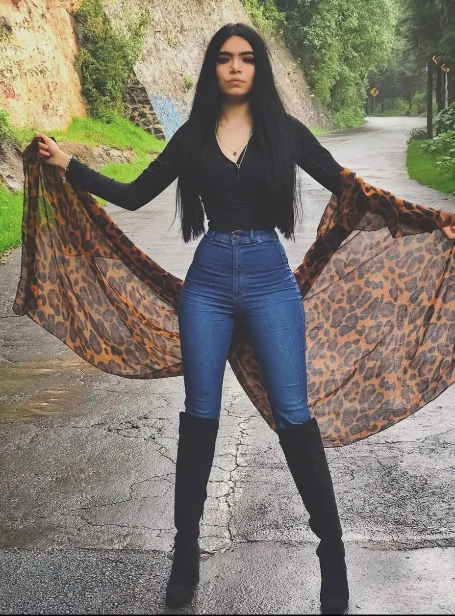 Tras su triunfo en Pequeños Gigantes, Irlanda Valenzuela, nacida el 17 de octubre de 1999 en Navojoa, Sonora, continuó su camino como cantante.