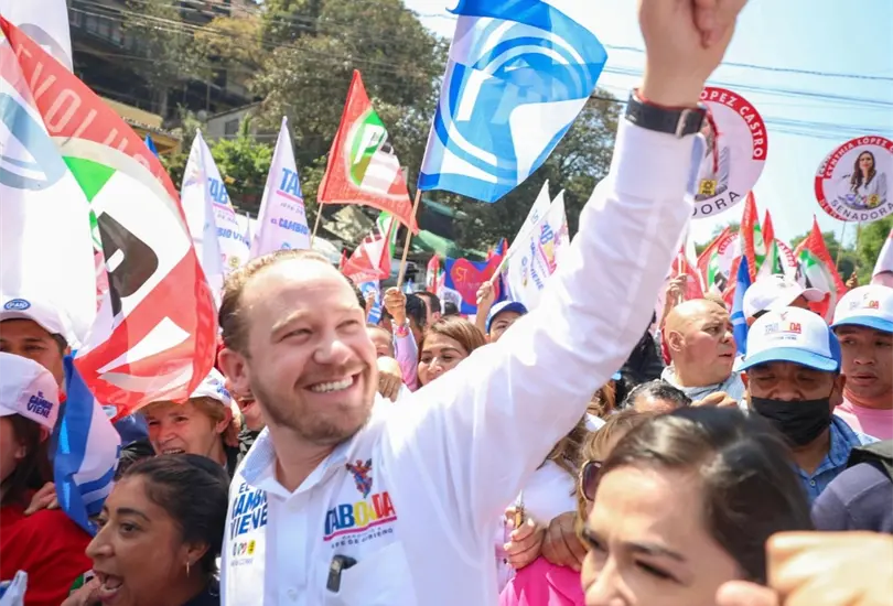 Santiago Taboada estuvo presente en el inicio de campaña de la candidata Karen Yáñez, donde aprovechó para compartir propuestas. Santiago Taboada estuvo presente en el inicio de campaña de la candidata Karen Yáñez, donde aprovechó para compartir propuestas.