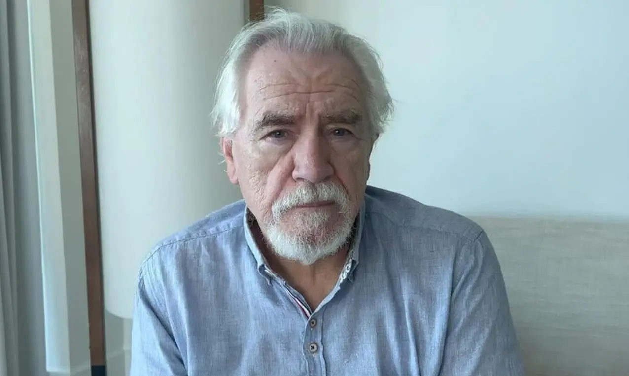 Ahora tiene 77 años y es padre de 4 hijos. Ha trabajado en series como 'Succession' y 'Shetland'.