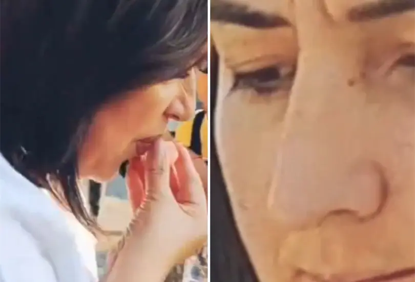X&oacute;chitl G&aacute;lvez se saca chicle de la mano y se lo da a su asistente. 