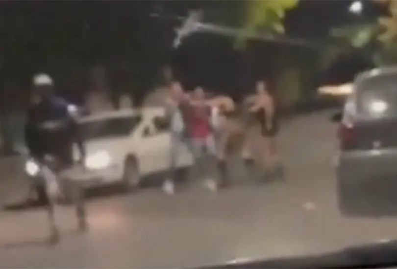 Una mujer de 29 a&ntilde;os fue brutalmente golpeada durante la celebraci&oacute;n de su cumplea&ntilde;os cuando intentaban robarle su auto en las afueras de un conocido boliche en Godoy Cruz, en Mendoza, Argentina