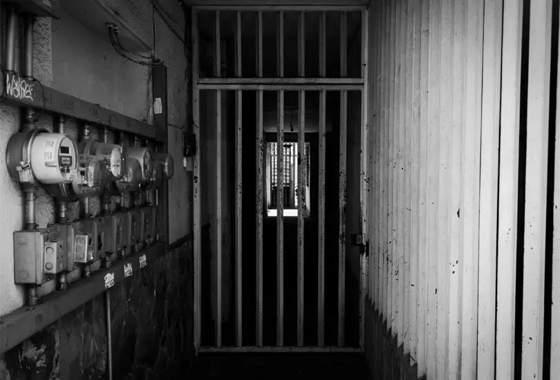 La Fiscal&iacute;a General del Estado (FGE) revel&oacute; que A.L.C., madre de familia, fue encontrada culpable de este delito y enfrentar&aacute; consecuencias legales severas.