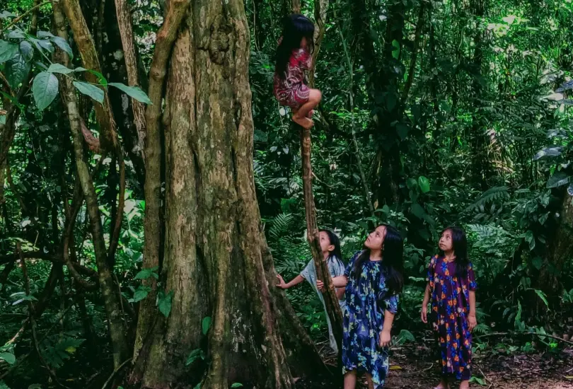 La Tierra, nuestro planeta, ha sido concebida de m&uacute;ltiples maneras a lo largo del tiempo por las diferentes culturas. 
