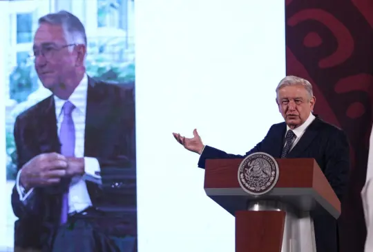 AMLO se lanza contra salinas Pliego por sus lujos. 