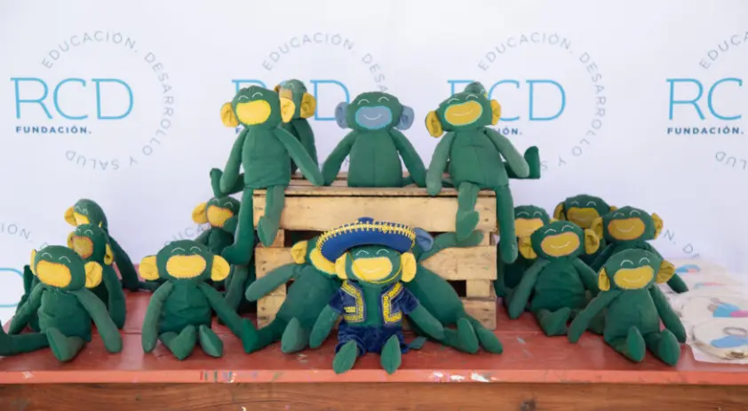 Ellas son las Tejedoras de Sue&ntilde;os mexicanas que convierten viejas s&aacute;banas en mu&ntilde;ecos de trapo