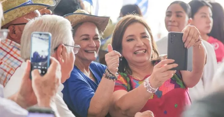 Xóchitl Gálvez busca construir a través de sus propuestas un país donde todos puedan salir sin miedoX: Xóchitl Galvez