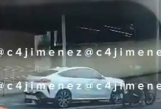 VIDEO | Sujetos disparan 15 veces a exfuncionario de Tlalnepantla frente a su esposa e hijas