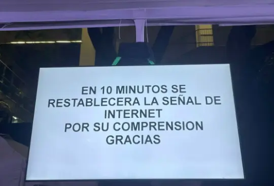 Fallas de internet en el área de prensa del Segundo Debate Presidencial provoca caos