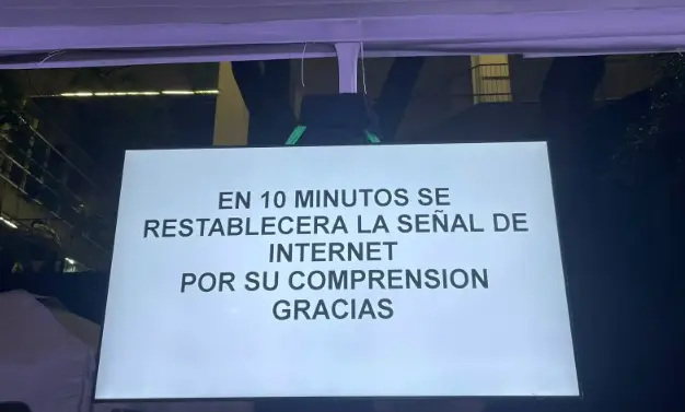 Fallas de internet en el &aacute;rea de prensa del Segundo Debate Presidencial provoca caos
