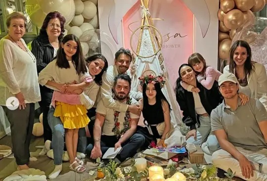 Baby shower de José Eduardo Derbez y Paola Dalay
