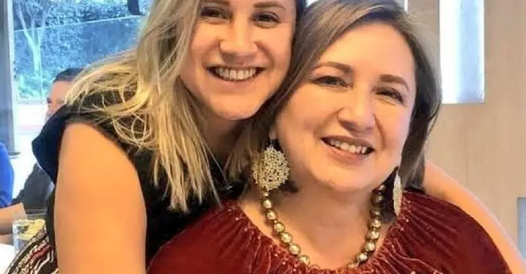 Xóchitl constantemente apoya a su hija quien representa el grupo de XochiloversFoto: Redes