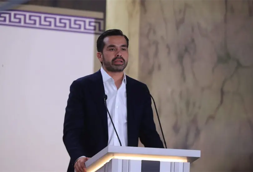 &Aacute;lvarez M&aacute;ynez arremente contra Felipe Calder&oacute;n por cuestionar resultados preliminares del INE