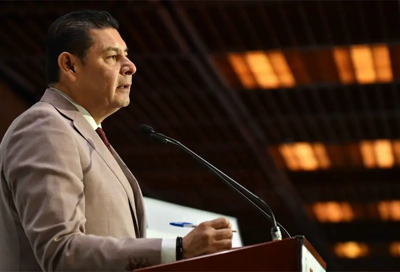 Armenta respondi&oacute; ante las declaraciones de su rival en Puebla