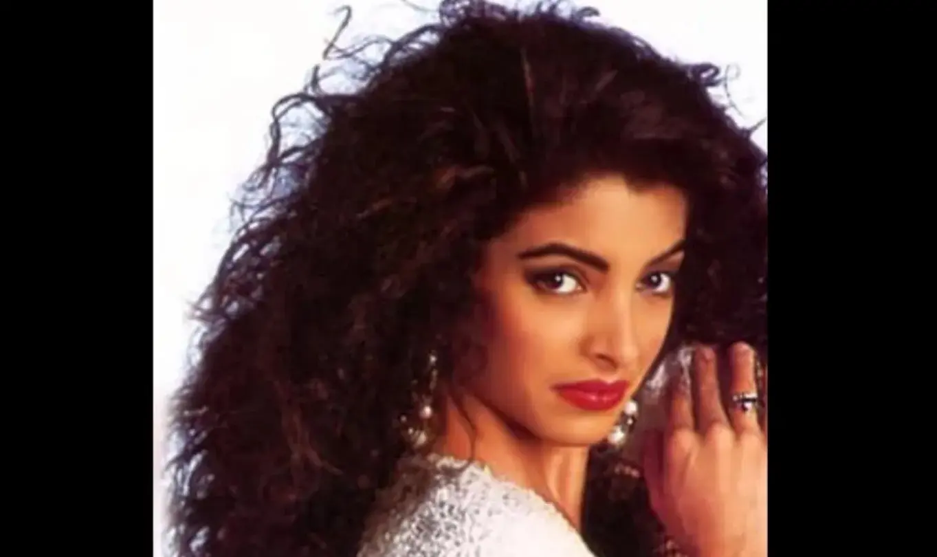 Se dio a conocer en 1988 cuando se unió a la agrupación Fresas con Crema, sustituyendo a Claudia Fernández.