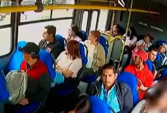 El hecho quedó registrado en un video captado por la cámara del autobús 