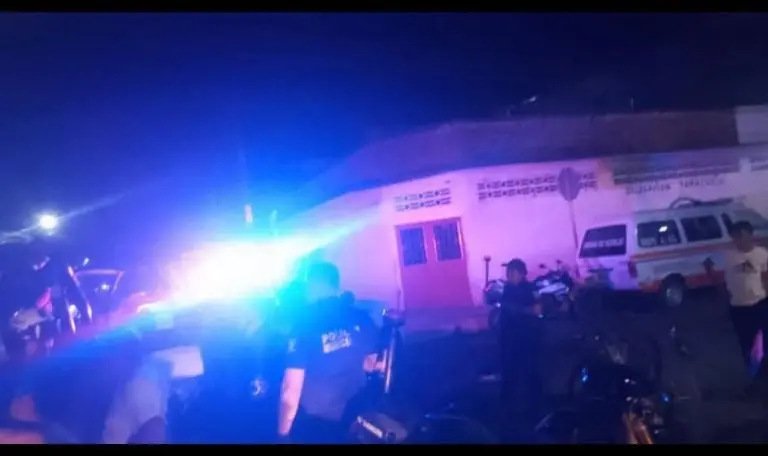 Supuestos migrantes roban baterías de autos en Chiapas - Balance México (Facebook)