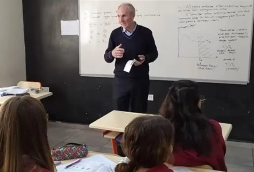 Director de escuela es asesinado