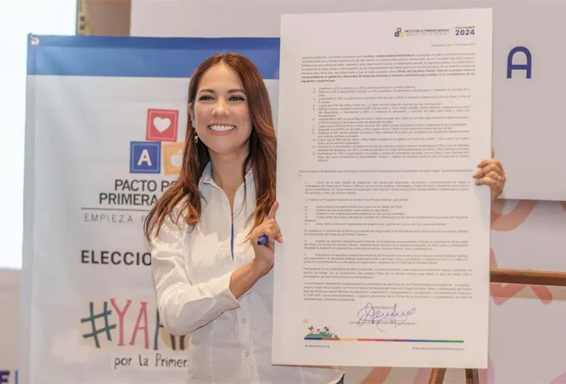 Libia Dennise Garc&iacute;a firma pacto con la ni&ntilde;ez y la juventud de Guanajuato