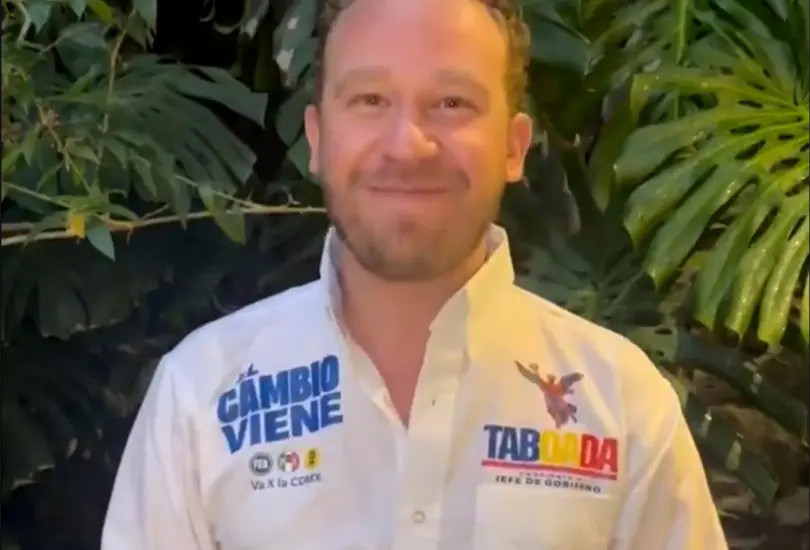 Santiago Taboada firma compromiso por la educaci&oacute;n en la CDMX.