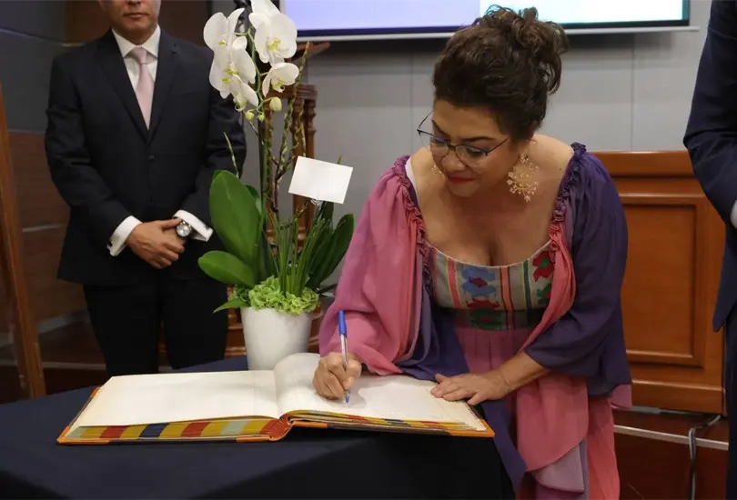 Clara Brugada present&oacute; su plan para implementar el programa de vivienda social m&aacute;s grande en la historia de la capital