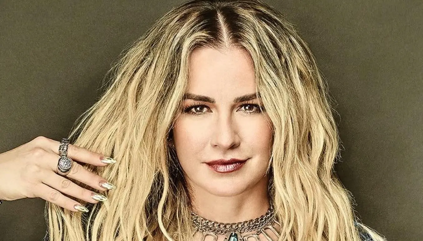 Ahora tiene 48 a&ntilde;os, est&aacute; casada con Mauricio Garc&iacute;a Mac&iacute;as y es madre de una hija.