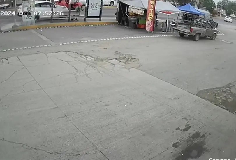 Tragedia en Oaxaca: conductor borracho atropella y mata a dos hermanas que esperaban el camión |VIDEO Tragedia en Oaxaca: conductor borracho atropella y mata a dos hermanas que esperaban el camión |VIDEO