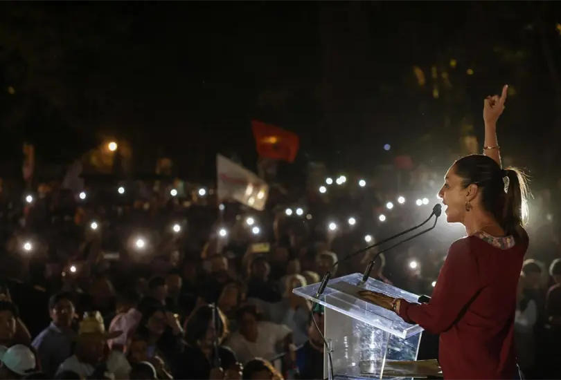 Sheinbaum encabeza mitin nocturno en Benito Ju&aacute;rez a pesar de corte de luz