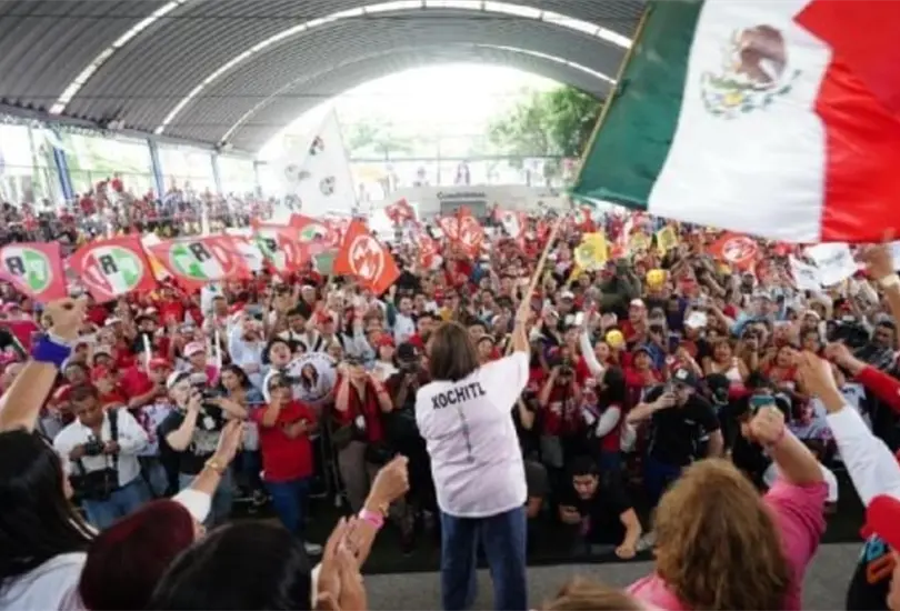 La candidata del PAN, PRI y PRD prometió que en su gobierno los grupos vulnerables serán apoyados a través del Sistema Nacional. La candidata del PAN, PRI y PRD prometió que en su gobierno los grupos vulnerables serán apoyados a través del Sistema Nacional.