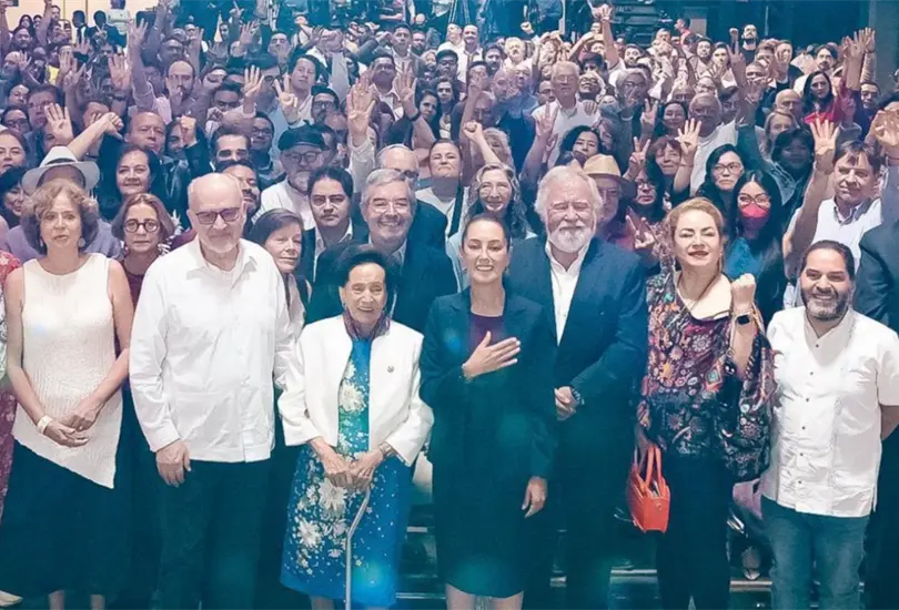 Claudia Sheinbaum presumi&oacute; la lista de famosos que la apoyan en su campa&ntilde;a. 