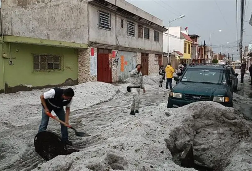 Vecinos se sumaron para despejar las calles Vecinos se sumaron para despejar las calles