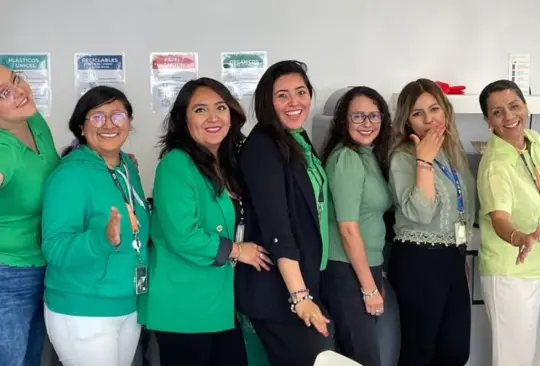 Compromiso con el desarrollo profesional de las mujeres.