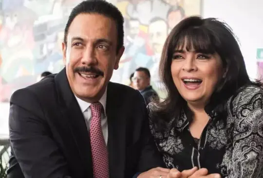 Diversas celebridades han encontrado el amor al lado de políticos mexicanos y han tenido hijos. En algunos casos formaron familias y continúan juntos, pero también ha habido escándalos porque los funcionarios trataron de ocultar su paternidad por varios años.