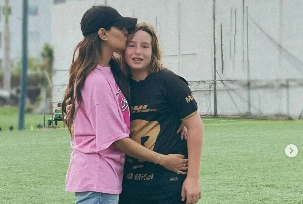 La conductora estuvo casada hasta 2023 con el exdiputado priista Fernando Reina. Durante su matrimonio solamente tuvieron un hijo llamado Mateo.