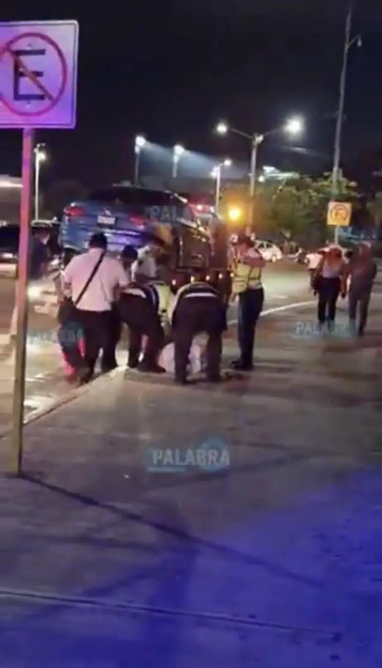 Los oficiales llegaron para apoyar al elementoFoto: X @palabracaribe