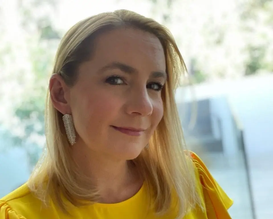 Ha sido conductora de otros programas de televisión como Consejo de mujer y actualmente trabaja en Uno TV.