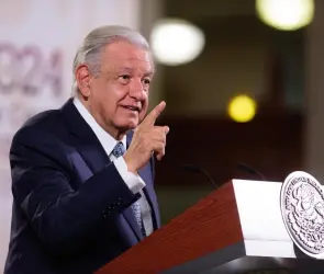 AMLO anuncia aumento salarial a maestros del 10 por ciento: ¿Cuánto ganarán los docentes?