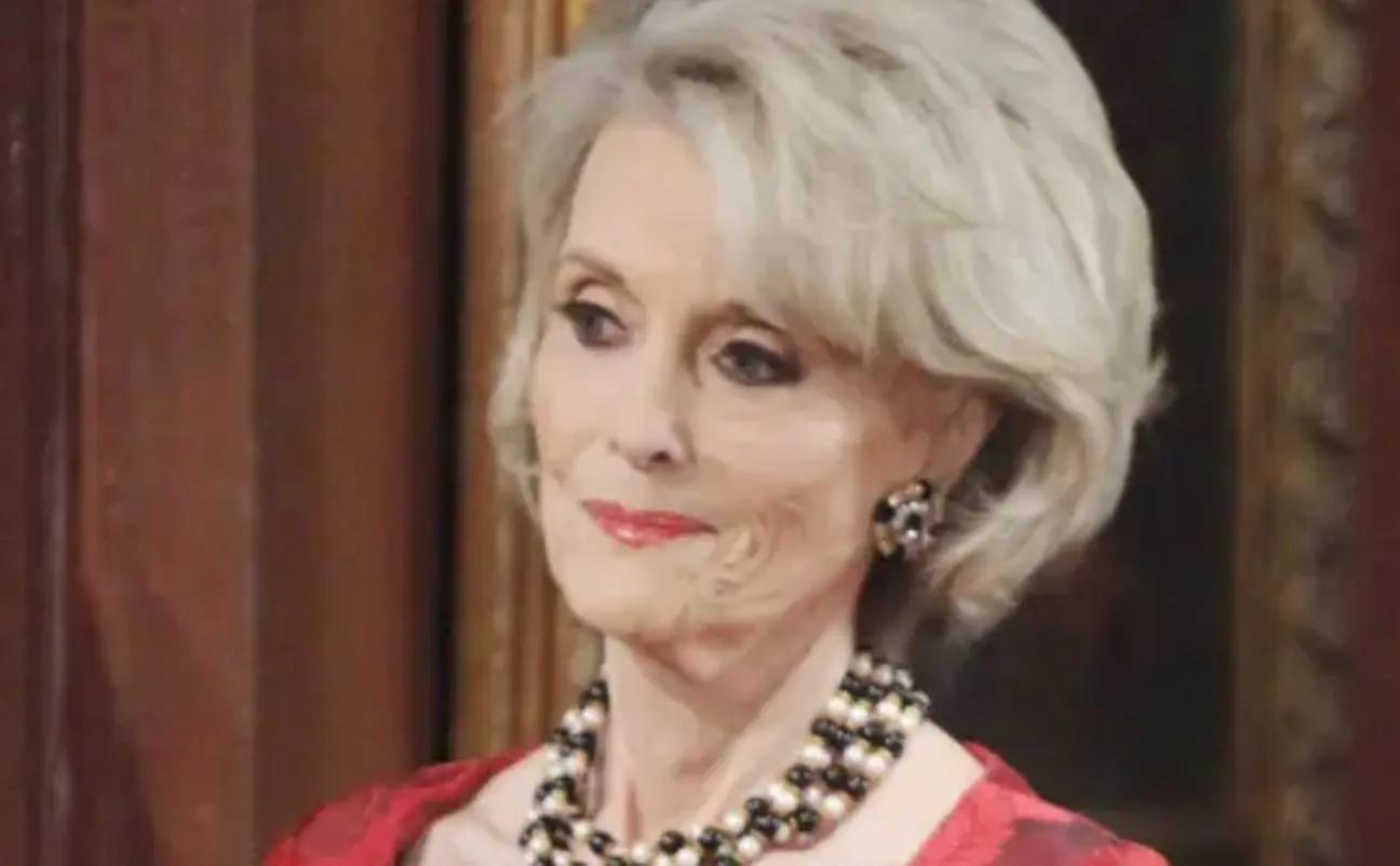 Ahora tiene 90 a&ntilde;os y se encuentra retirada de la televisi&oacute;n; sus &uacute;ltimos trabajos fueron en las series 'Los 4400' y 'Mentes criminales'.