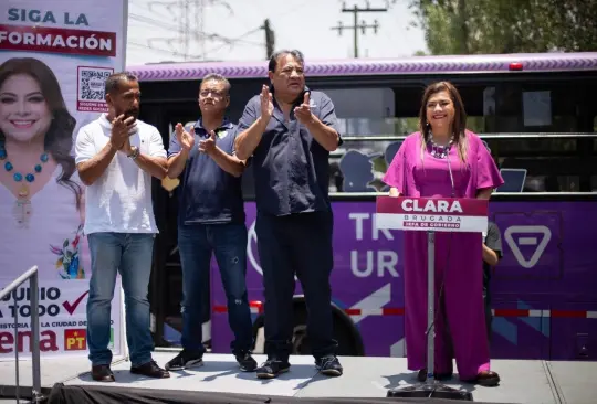 Clara Brugada anuncia plan para eliminar los microbuses de la CDMX