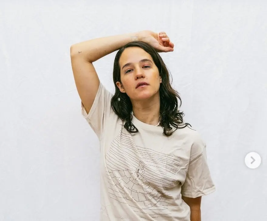 Ahora tiene 38 años, está casada con Rodrigo Rodríguez y tiene dos hijos. Se ha dedicado a su carrera como cantante, pero también ha participado en películas como 'Enemigos íntimos'.