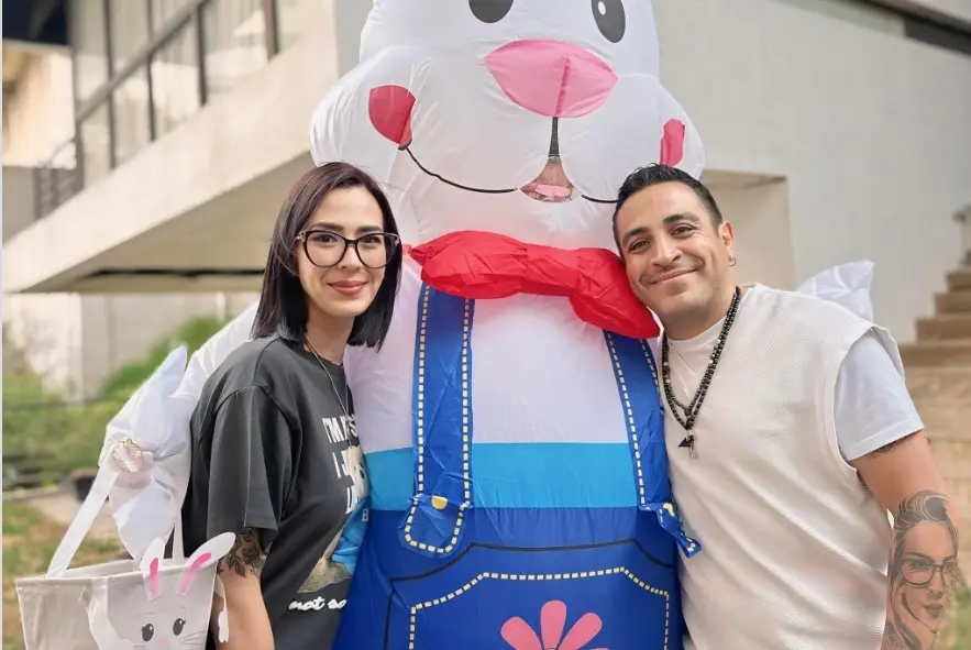 Ahora tiene 41 años, está casado con la maestra Aly Noris y tienen una hija. Ha trabajado en telenovelas como 'Mi secreto' y 'Médicos, línea de vida'.