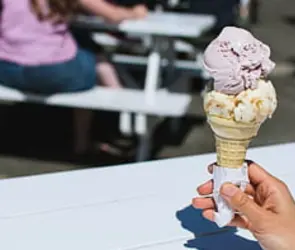 Horror: Joven encuentra dedo humano en helado que se estaba comiendo