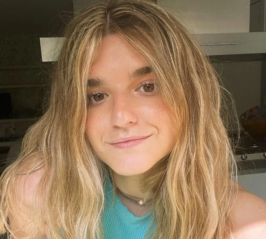 Ahora tiene 24 años y se ha convertido en coach de actores. También es ayudante de casting.