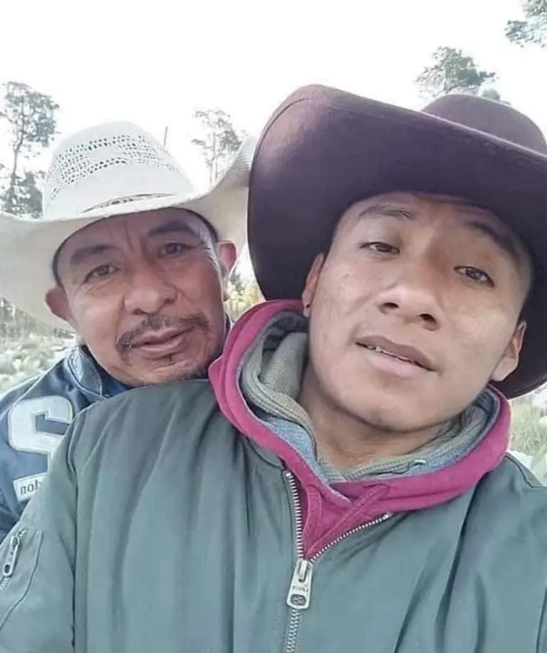 Albañiles se enamoran en la obra (TikTok)