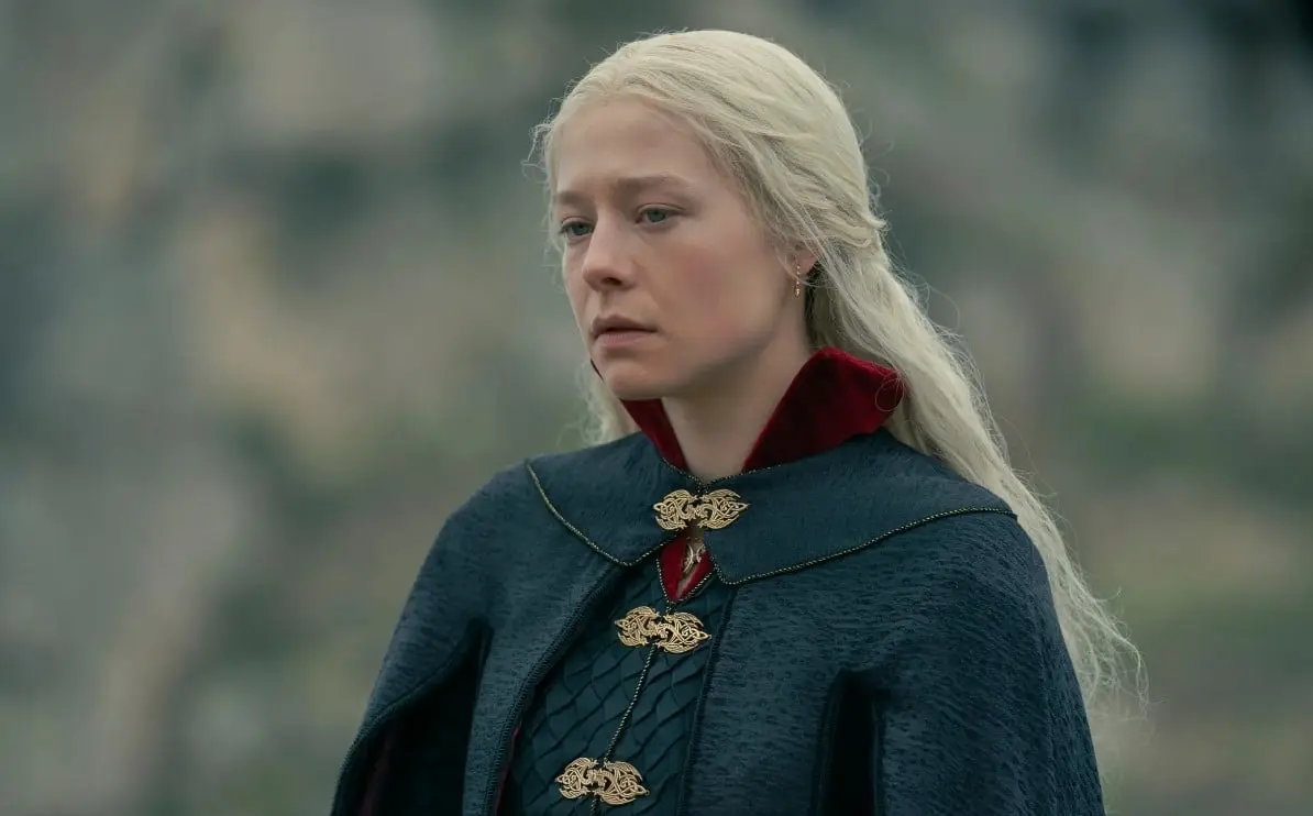 El protagonista de la serie 'House of the Dragon' se ha declarado abiertamente persona no binaria, pero no tiene problemas con interpretar papeles de mujeres en la televisión.