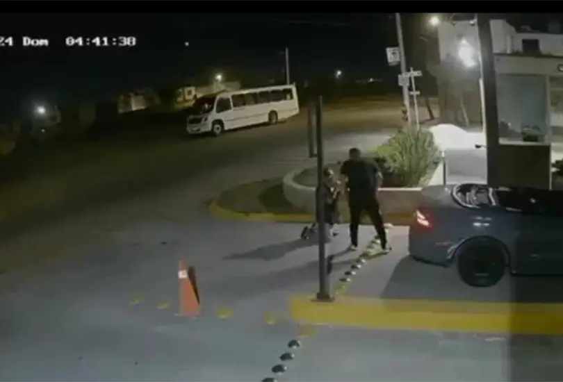 El hombre suplicó ante su agresor El hombre suplicó ante su agresor