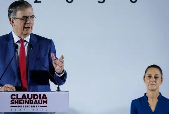 Claudia Sheinbaum, presidenta electa de México, y Marcelo Ebrard, quien será secretario de Economía, durante la presentación de la primer parte del nuevo gabinete.