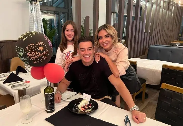Carmen Muñoz con su familia (Instagram)